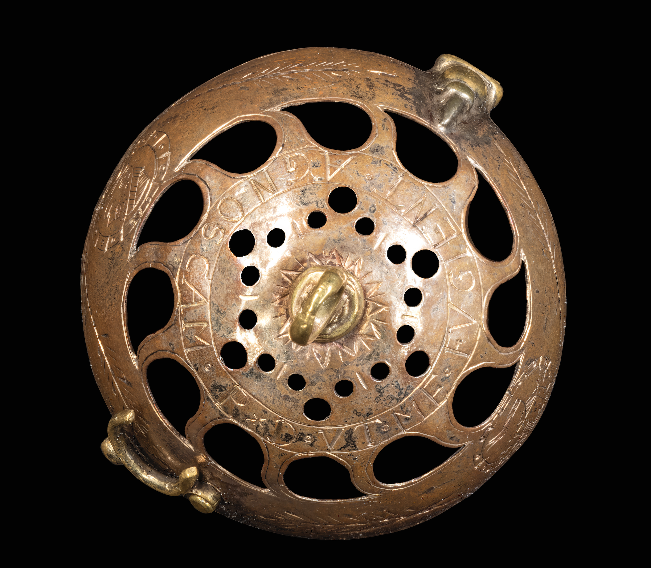 The 1505 Watch Pomander Capsule Outside