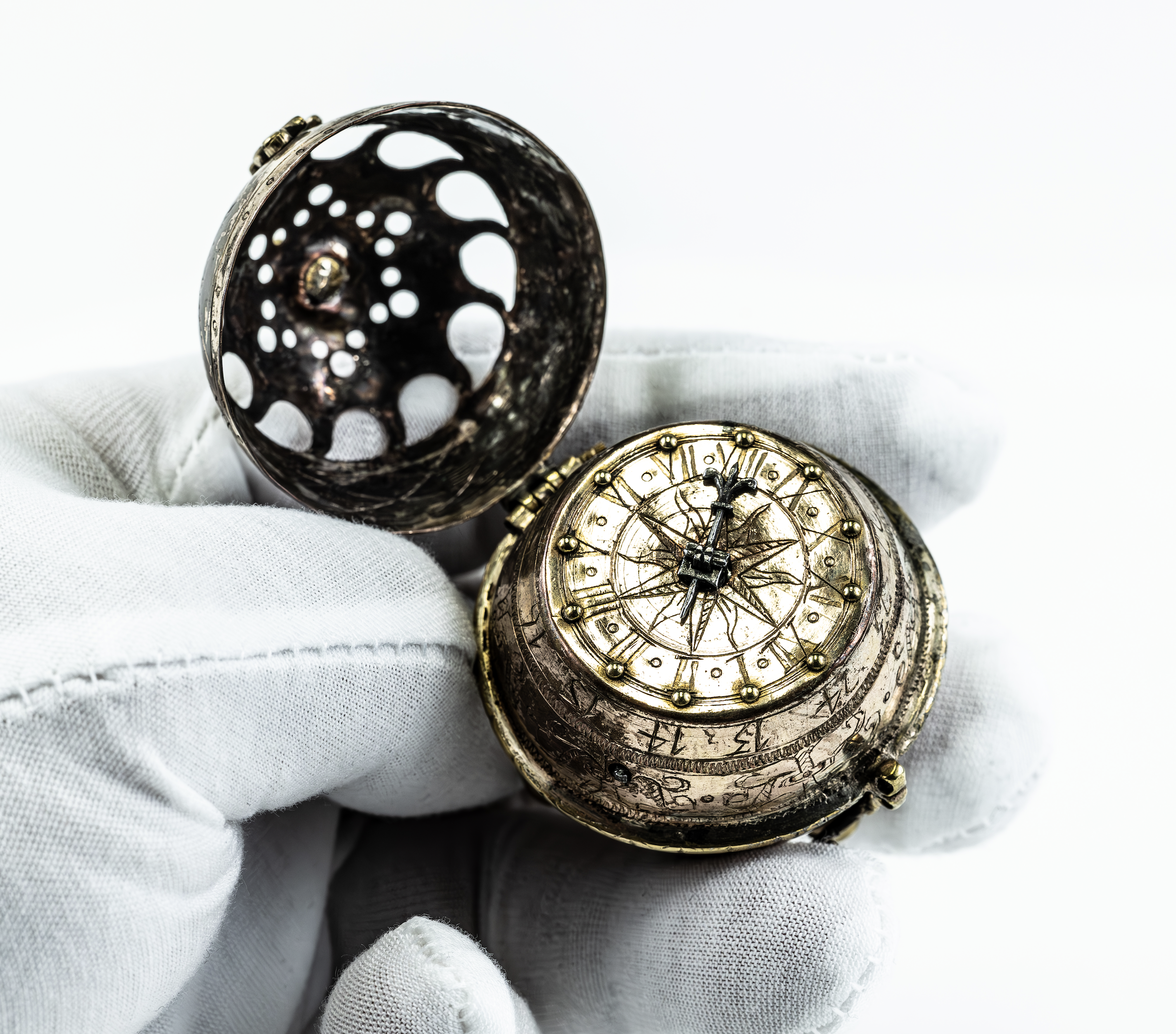 The 1505 WATCH - HIGH RESOLUTION