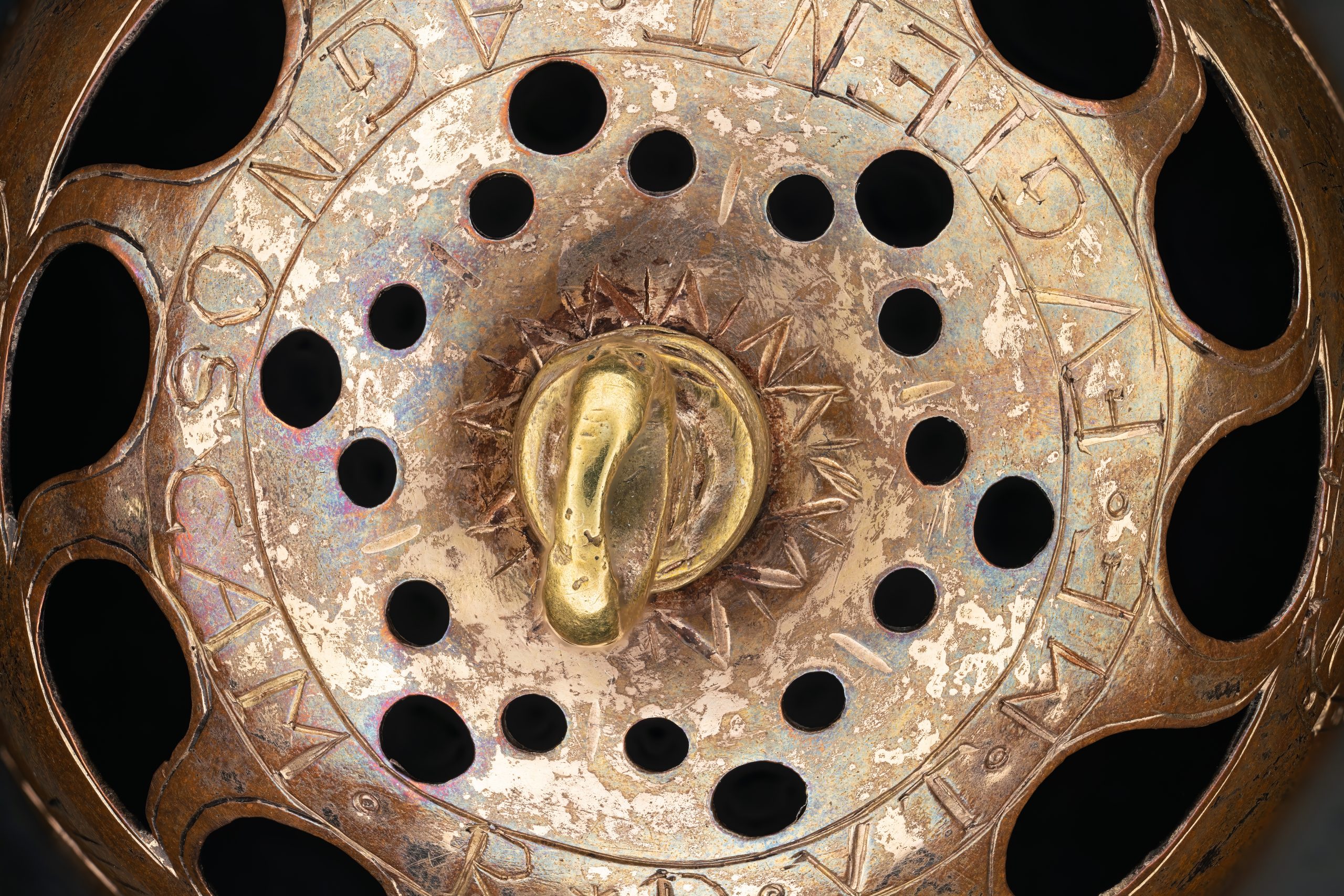 The 1505 Watch - Micro Photography Symbolism_Dial_Engraving_Latin_Arabic